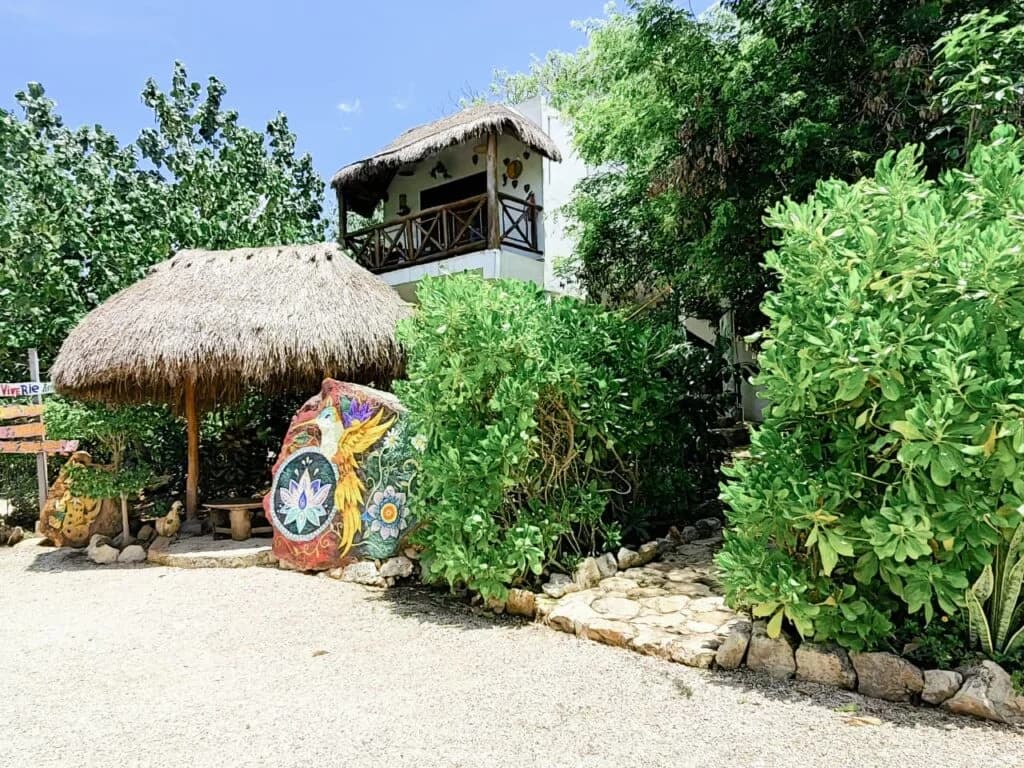 Cabaña Beek en Cenote San Isidro